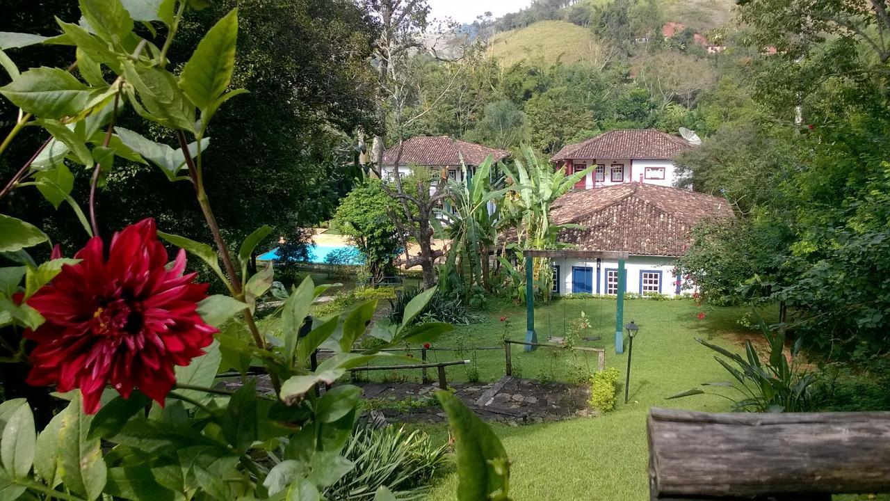 Hotel Solar Dos Montes Santana dos Montes Exterior photo
