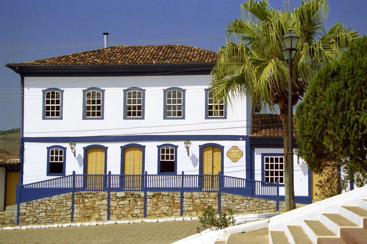 Hotel Solar Dos Montes Santana dos Montes Exterior photo